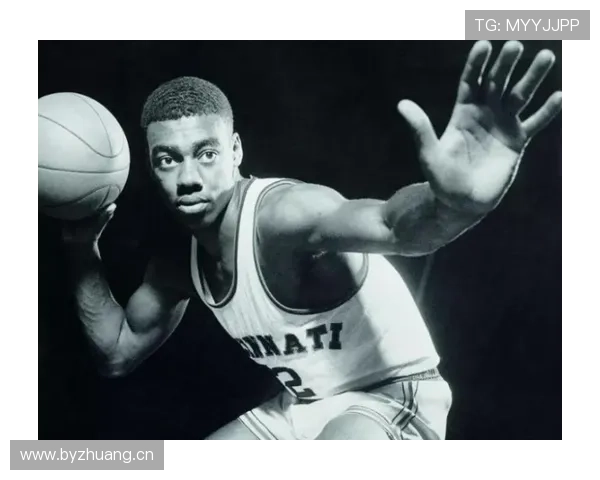 奥斯卡·罗伯特森助攻组织优于魔术师沃尔特，提升球队进攻节奏