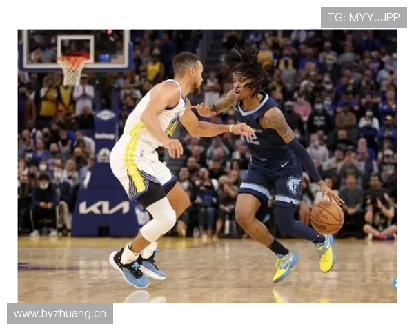 莫兰特夜店蹦迪到凌晨，第二天训练迟到还穿拖鞋？